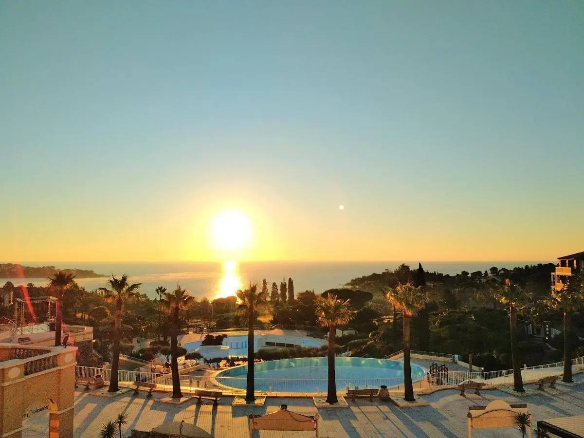 Village Cap Esterel Agay St Raphael Vue Mer Et Piscine Saint-Raphaël 0*,