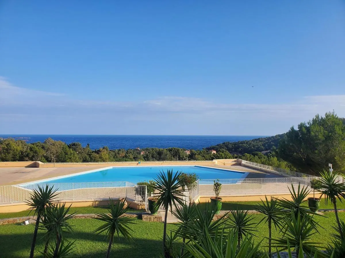 Apartament Village Cap Esterel Agay St Raphael Vue Mer Et Piscine Saint-Raphaël